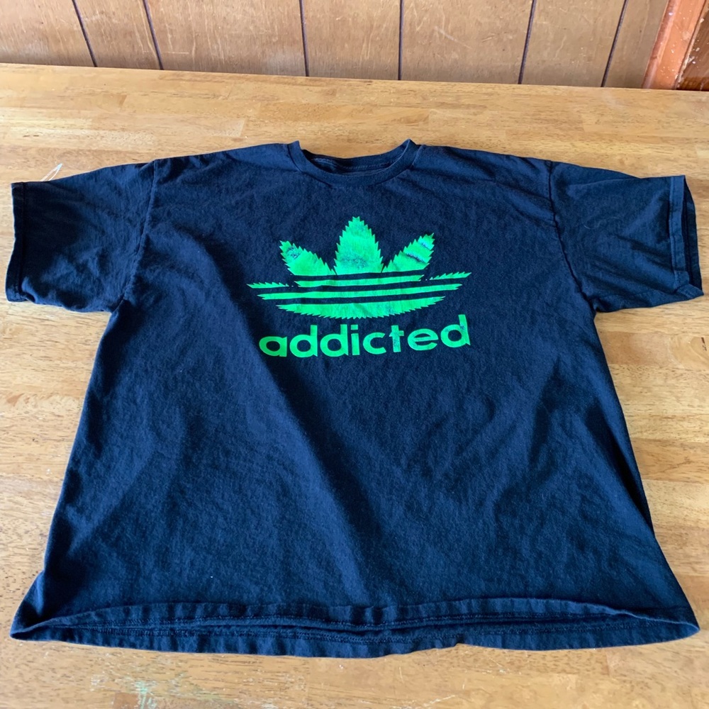 Spencer’s Addicted T-shirt size 2XL